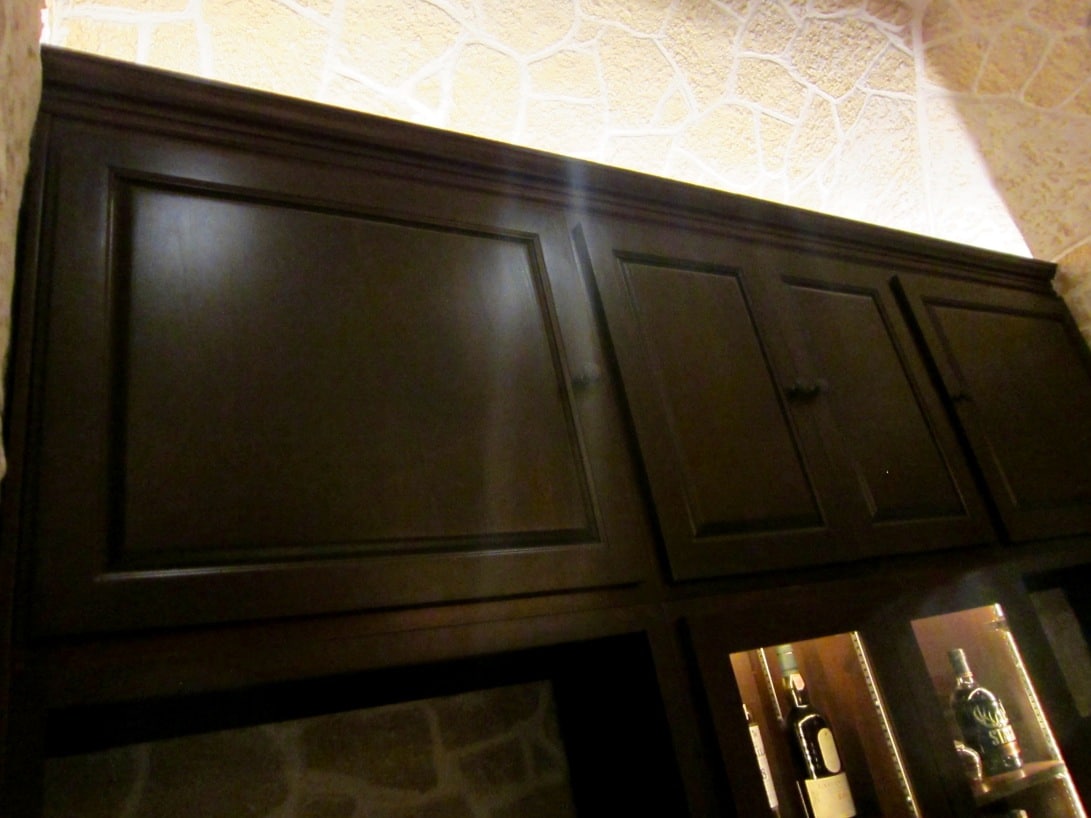 Take a video tour of this elegant wine cellar installation project in Texas on Youtube. Home Bar Upper cabinets Texas Tasting Room Design